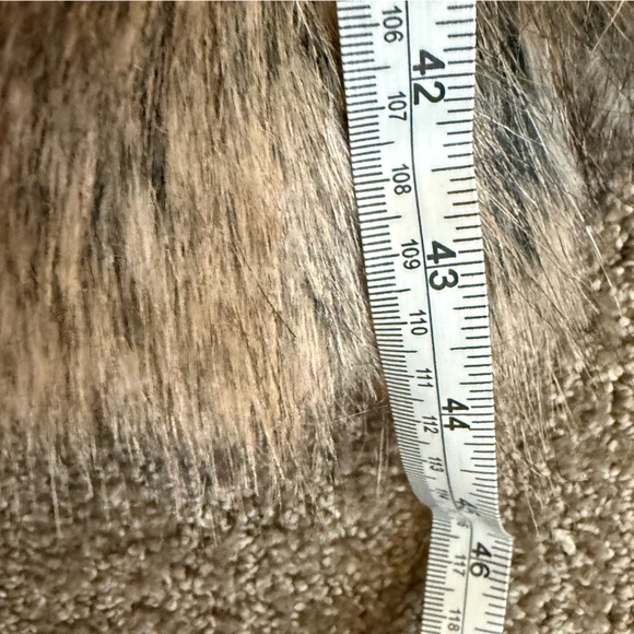 NWT SpiritHoods Direwolf Women’s Long Faux Fur Coat Heavy Warm Jacket XS - Picture 12 of 12